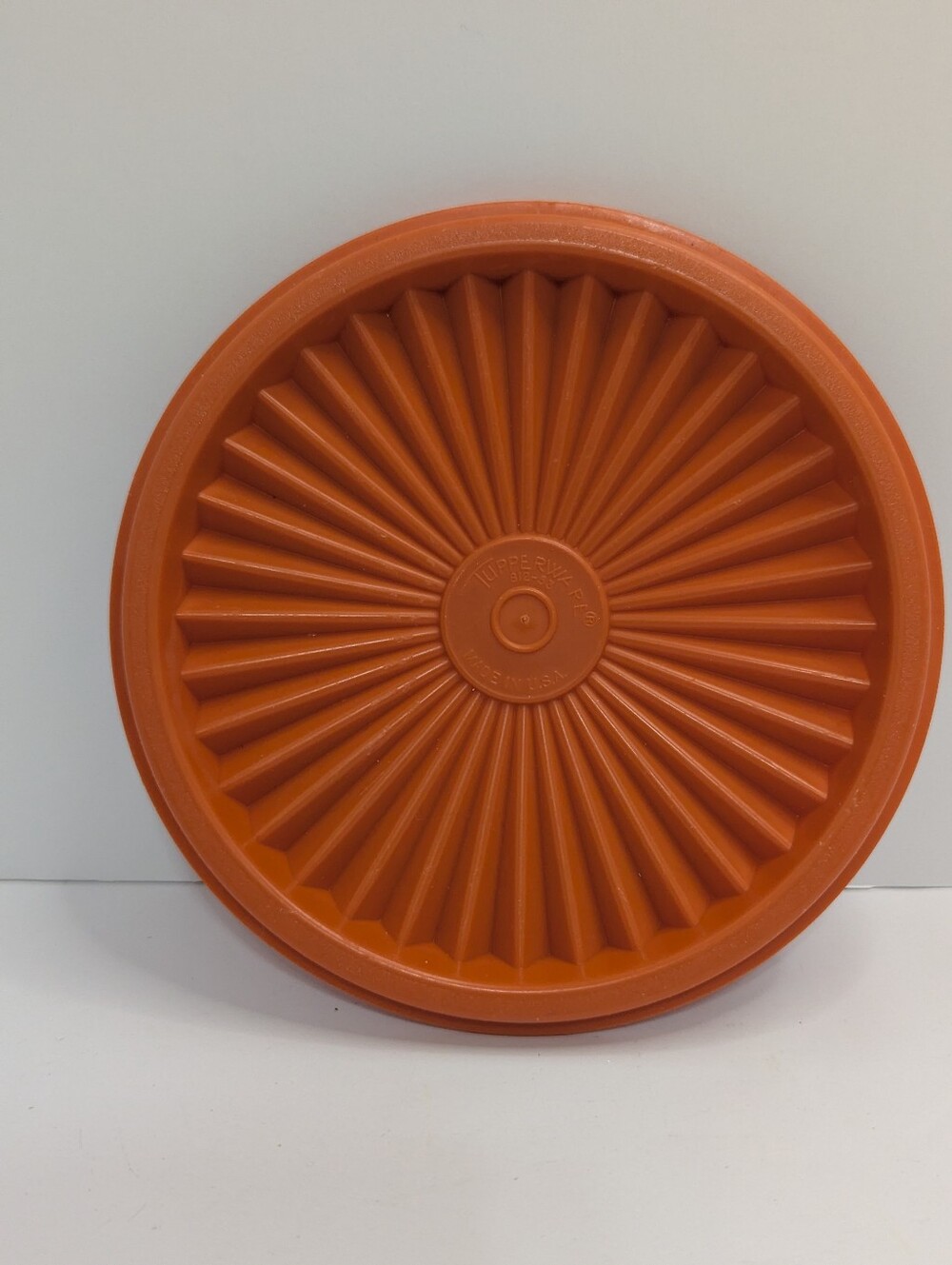 Tupperware 812 Replacement Servalier 5 inch Harvest Orange Round Lid